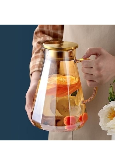 Morponi Borosilikat Cam Metal Kapaklı Lüks Elmas Sürahi 1900 Ml Gold