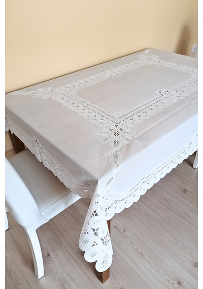 Dantel Motifli Muşamba Masa Örtüsü 120 X 150 Cm -beyaz Renk-halka