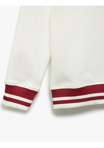 Koton Bisiklet Yaka Pamuk Karışımlı Şerit Detaylı Slogan Baskılı Sweatshirt Beyaz 5sam70039mk Beyaz