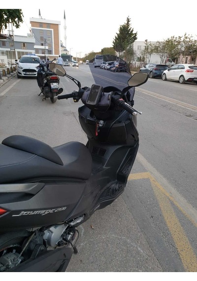 Motocam Sym Joymax 250 İ Ön Cam 2015-2016 Model 65cm Füme Renkli 4mm Aparatsız