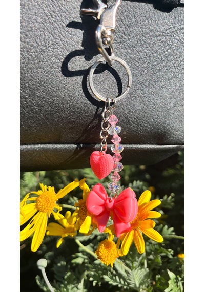 Pembe Fiyonk Ve Kalp Detaylı Kristal Boncuklu Charm / Lüks Çanta Süsü Pembe - Beyaz