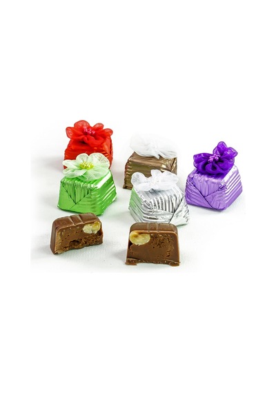Dökme Çiçek Dekorlu Taş Çikolata Mix (1 Kg)
