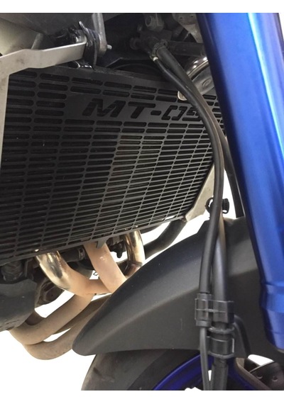 GP Kompozit Yamaha MT-09 2013-2016 Uyumlu Radyatör Koruma Siyah