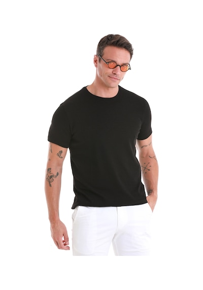 Hatemoğlu Siyah Regular Fit Jakarlı Bisiklet Yaka Tişört 35103024c005 002 Siyah