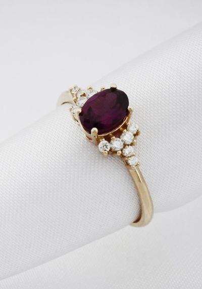 Oval Rhodolite Pırlanta Tektaş Yüzük