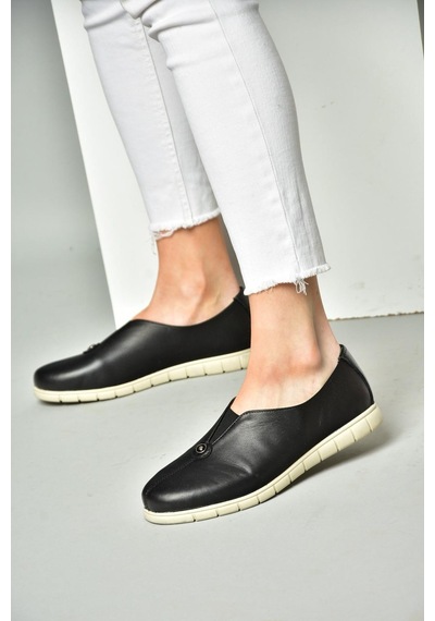 Fox Shoes P555081203 Siyah Hakiki Deri Comfort Ortopedik Taban Kadın Ayakkabı Siyah