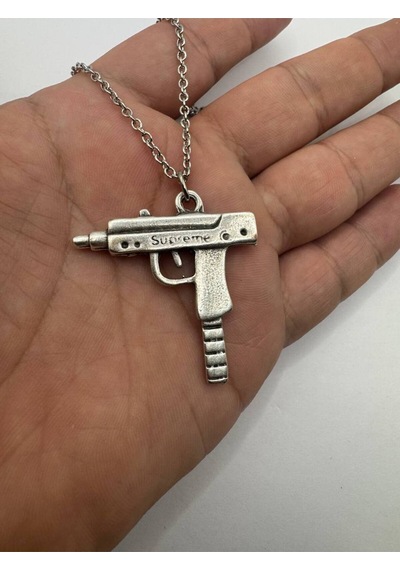 Uzi Tabanca Figürlü Kolye Gümüş Renk Zamak Metal Erkek Unisex Aksesuar Çok renkli