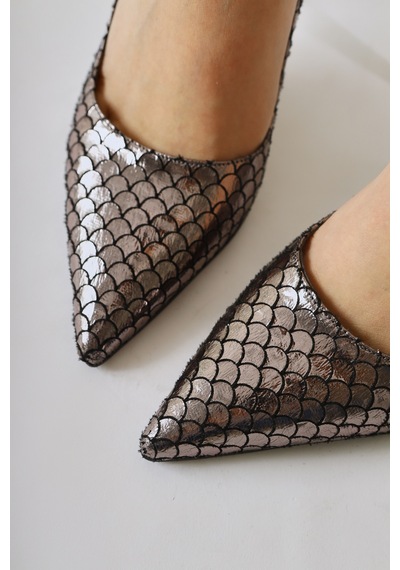 Limoya Celestine Platin Balık Pulu Dokulu Sivri Burunlu Stiletto 001