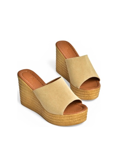 Fox Shoes Y996559902 Bej Süet Dolgu Tabanlı Kadın Terlik