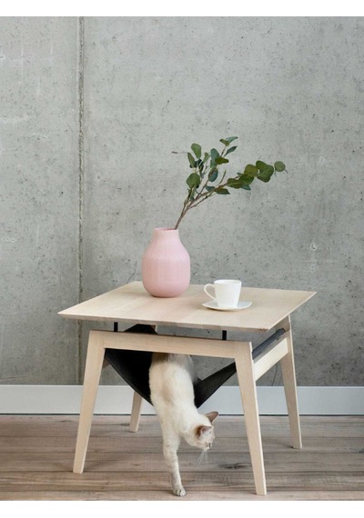 Minimalist Ahşap Yan Sehpa Ve Gizli Kedi Hamağı