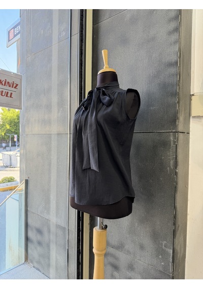 Pera Moda Sıfır Kol Fularlı Modal Yazlık Kadın Gömleği Siyah