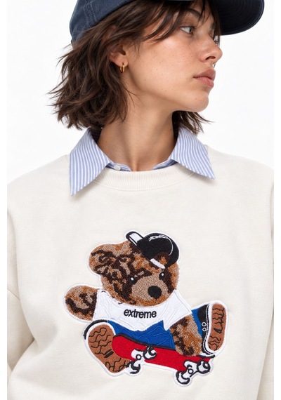 Hiccup İşlemeli Yuvarlak Yaka Uzun Kollu Sweatshirt Beyaz