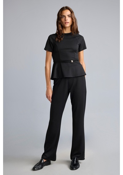 Defacto İnce Kemer Detaylı Slim Fit Bisiklet Yaka Kısa Kollu Tişört G9811ax26aubk81 Siyah-bk81