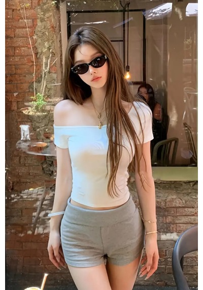 Beyaz Kadın Düşük Omuz Kayık Yaka Dar/slim Likralı T-shirt Beyaz