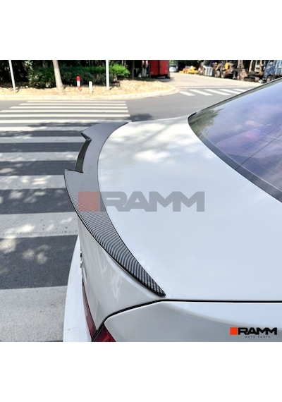Bmw F10 M4 Görünümlü Bagaj Spoiler - Parlak Karbon