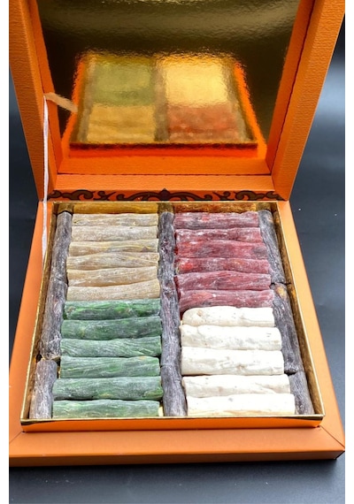 Karışık Hediyelik Kutuda Parmak Fitil Fıstıklı Lokum Narlı,sütlü,karadutlu,elmalı,limonlu, 450 Gr