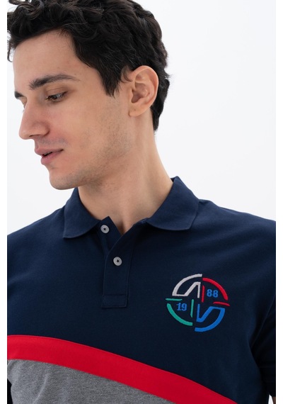 AR-MA Arma Erkek Baskılı Regular Fit % 95 Pamuklu %5 Likralı Polo Yaka T-shirt Y25374303701 Lacivert AR-MA Arma Erkek Baskılı Regular Fit % 95 Pamuklu %5 Likralı Polo Yaka T-shirt Y25374303701 Lacivert