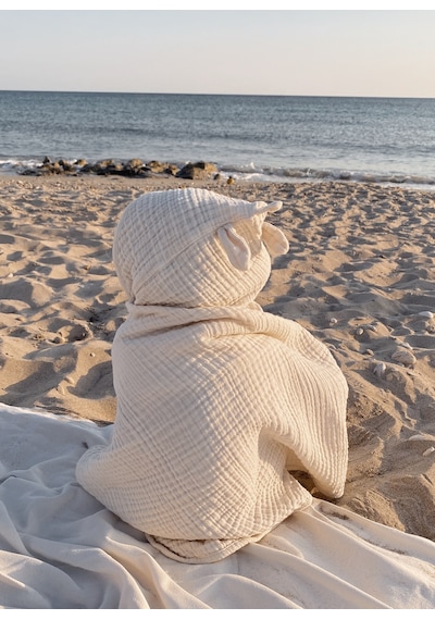 Naturaborn Gots Organik Sertifikalı Müslin Kapüşonlu Kulaklı Kundak Bej