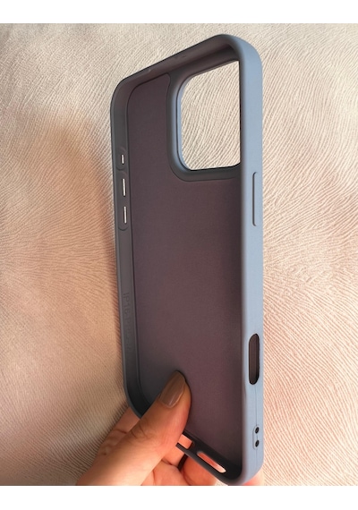 Apple Uyumlu iPhone 16 Pro Logolu İçi Kadife Silikon Lansman Kılıf