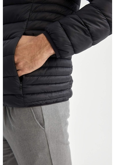DeFacto Su İtici Hafif Şişme Mont Slim Fit Dar Kesim Kapüşonlu Fermuarlı Cepli Mevsimlik N4661AZ25SPBK27 DeFacto Su İtici Hafif Şişme Mont Slim Fit Dar Kesim Kapüşonlu Fermuarlı Cepli Mevsimlik N4661AZ25SPBK27