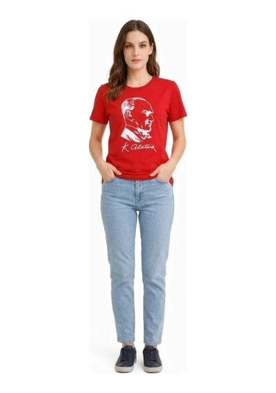 Butik İstanbul Atatürk Baskılı Tişört Kısa Kollu Bisiklet Yaka T-shirt - Kırmızı Butik İstanbul Atatürk Baskılı Tişört Kısa Kollu Bisiklet Yaka T-shirt - Kırmızı