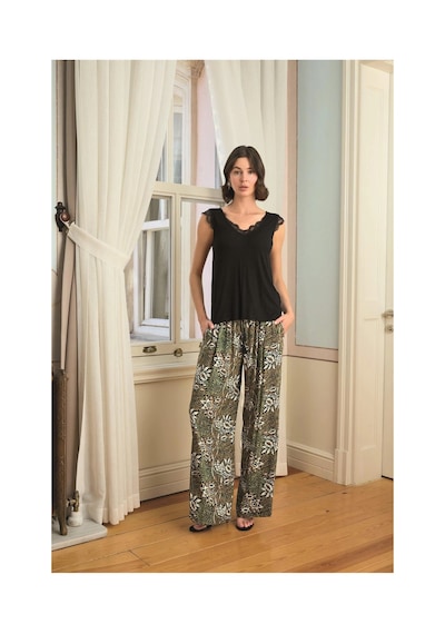 İlk El Grup Herşeytrend Çiçek Yaprak Ve Etnik Desenli Dantelli 3lü Pijama Takımı XL