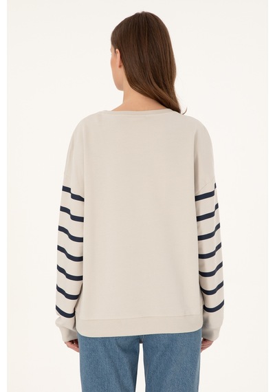 U.S. Polo Assn. Kadın Taş Çizgili Bisiklet Yaka Sweatshirt 50297279-VR049 U.S. Polo Assn. Kadın Taş Çizgili Bisiklet Yaka Sweatshirt 50297279-VR049