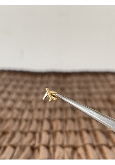 Gerçek Titanium G23 Uçak Altın Titanyum 8x1.2mm Bedenilabret Piercing Altın