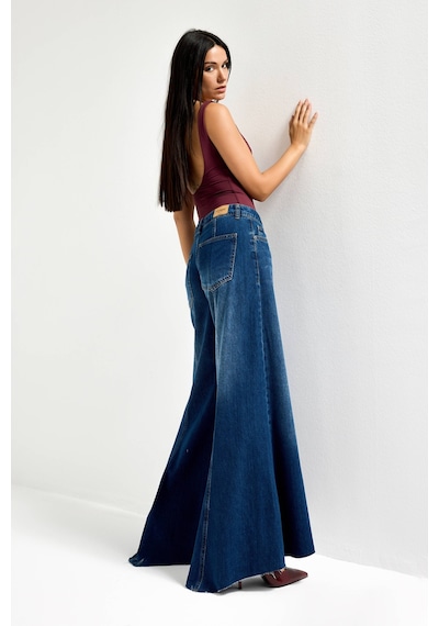 Itsbasic Kadın Koyu Mavi Renk 2w5-5 Elephant Leg Fit Bol Kesim Paça Detaylı Denim Jean Itsbasic Kadın Koyu Mavi Renk 2w5-5 Elephant Leg Fit Bol Kesim Paça Detaylı Denim Jean