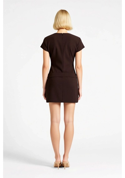Benerly Kadın Mini Elbise Bisiklet Yaka Kısa Kollu Kemerli Bodycon Kesim Kahverengi