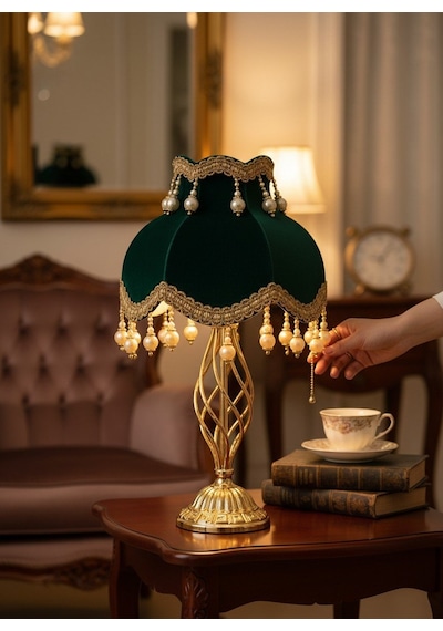Hürrem Yeşili Kadife Gold İşlemeli Başlık Metal Gold Renk Ayaklı Klasik Vintage Abajur 50x30cm Yeşil