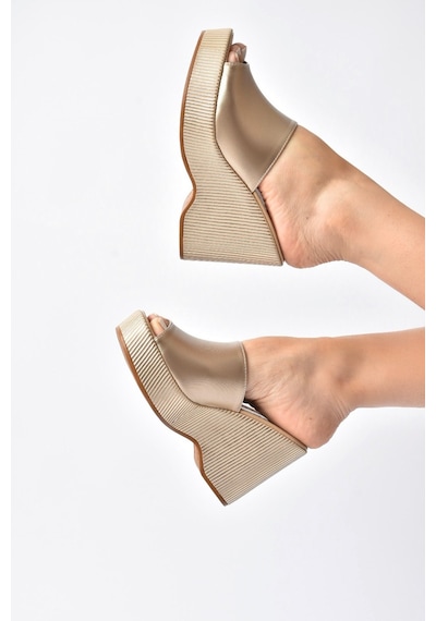 Fox Shoes Altın Dolgu Topuklu Kadın Terlik K250101509