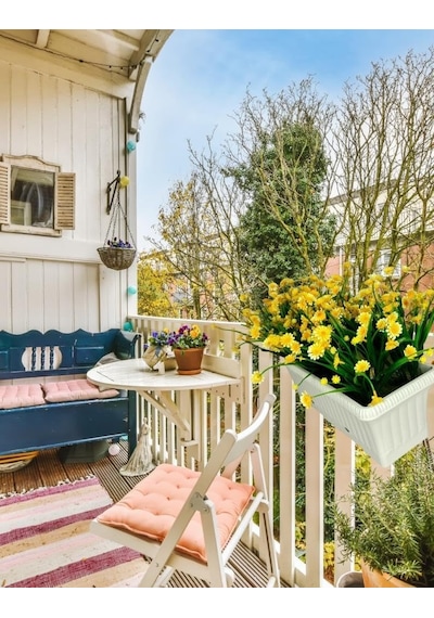Yapay Çiçek Sarı Papatya Küpeşte Askılı Saksıda Balkon Çiçeği Çiçek Sepeti Çok Renkli