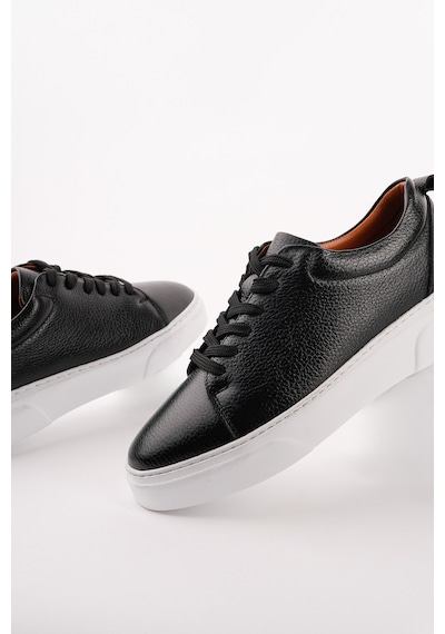 Muggo Leons Hakiki Deri Erkek Kalın Taban Bağcıklı Günlük Casual Sneaker Siyah - Beyaz Muggo Leons Hakiki Deri Erkek Kalın Taban Bağcıklı Günlük Casual Sneaker Siyah - Beyaz