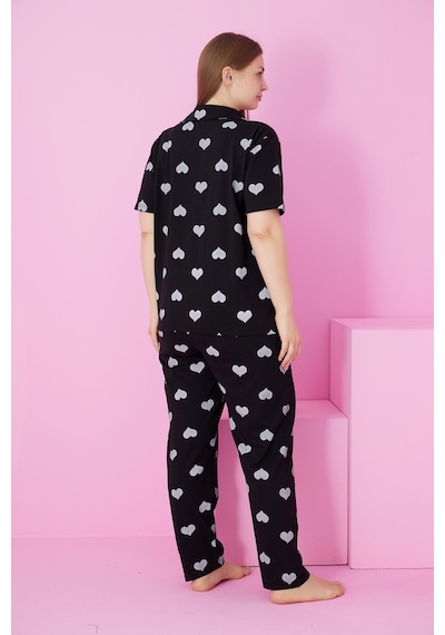 Siyah İnci Beden Battal Boy Düğmeli Örme Pijama Takım Siyah Beyaz Kalp Siyah İnci Beden Battal Boy Düğmeli Örme Pijama Takım Siyah Beyaz Kalp