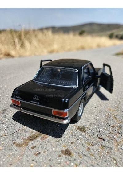 Siyah Mercedes Benz 220 Diecast Çek Bırak Model Araba Çok Renkli