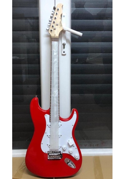 Karma Markalı Ve Renkli Elektro Gitarlar