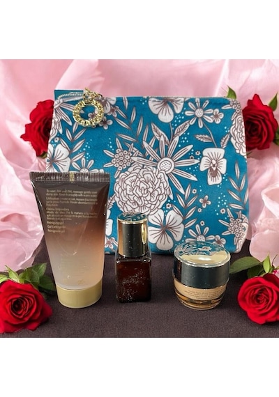 Estée Lauder Çok Şık-desenli-makyaj-çantası