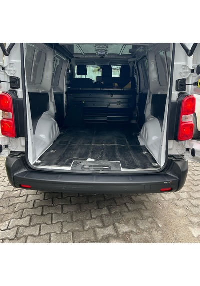 Fiat Scudo 2023- Yıl Ve Sonrası Uyumlu Arka Tampon Eşiği Parlak