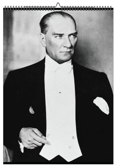 Mustafa Kemal Atatürk Fotoğraf Kağıdına Baskılı Poster Spiralli Ve Askılı 6 Sayfa