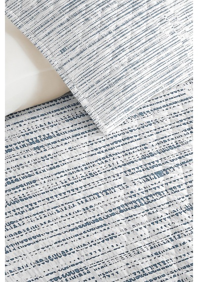 Mavi Geometrik Modern Genç Odası Tek Kişilik Pike Takımı - Çizgili 160x220 Cm Kapitone Yatak Örtüsü Masalsı Kadife Havası Mavi Geometrik Modern Genç Odası Tek Kişilik Pike Takımı - Çizgili 160x220 Cm Kapitone Yatak Örtüsü Masalsı Kadife Havası