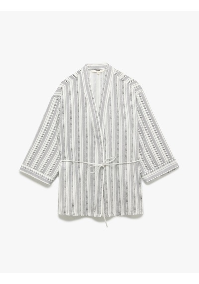 Koton Rahat Kalıp Kemer Detaylı 3/4 Geniş Kollu Uzun Kimono Siyah Çizgili 5sak50110pw Siyah Çizgili Koton Rahat Kalıp Kemer Detaylı 3/4 Geniş Kollu Uzun Kimono Siyah Çizgili 5sak50110pw Siyah Çizgili