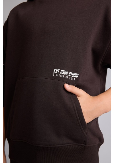 Defacto Regular Fit Kapüşonlu Baskılı Kanguru Cepli Kalın Kumaş Sweatshirt Erkek Çocuk H9682a826wnbn338 Kahve-bn338