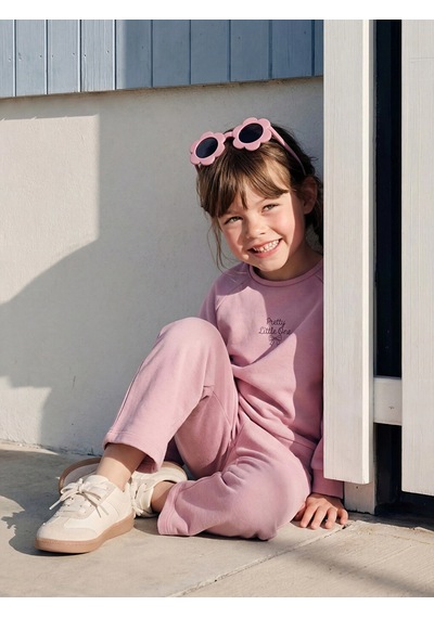 LC Waikiki Lcw Kids Lila Baskılı Kız Çocuk Soft Touch Sweatshirt Ve Pantolon Dull Lılac LC Waikiki Lcw Kids Lila Baskılı Kız Çocuk Soft Touch Sweatshirt Ve Pantolon Dull Lılac