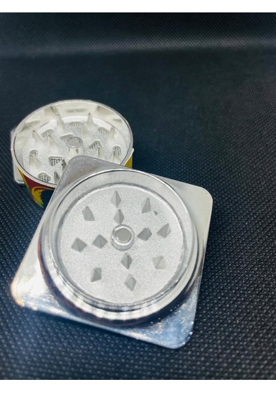 BobMarley 3Parça Metal TutunÖğütücü Grinder //4,5cm