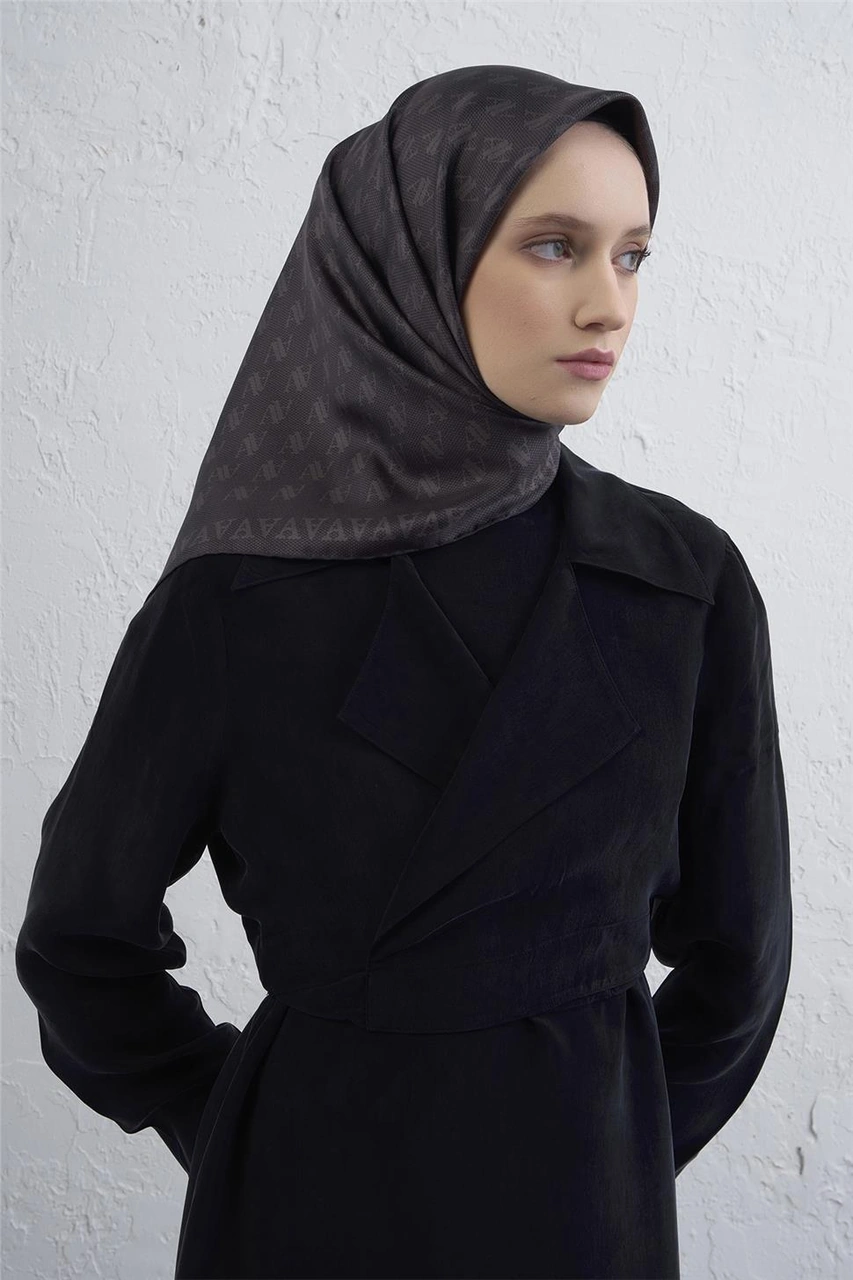 Armine Monogram Desenli Saf İpek Twill Eşarp 9412d 01 Füme