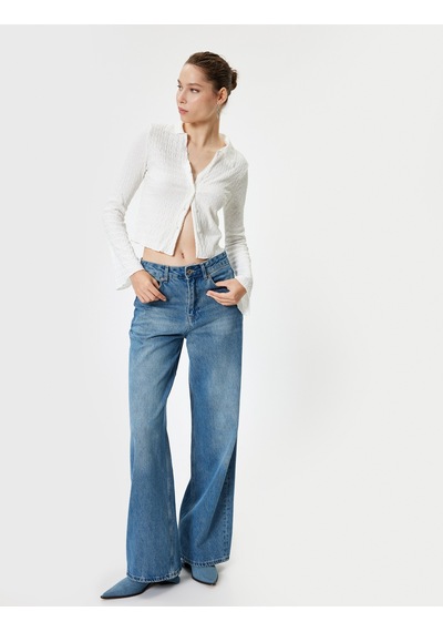 Koton Bürümcük Kumaş Slim Fit Klasik Yaka Düğmeli Uzun İspanyol Kollu Tişört Ekru 7wal10014ık Koton Bürümcük Kumaş Slim Fit Klasik Yaka Düğmeli Uzun İspanyol Kollu Tişört Ekru 7wal10014ık