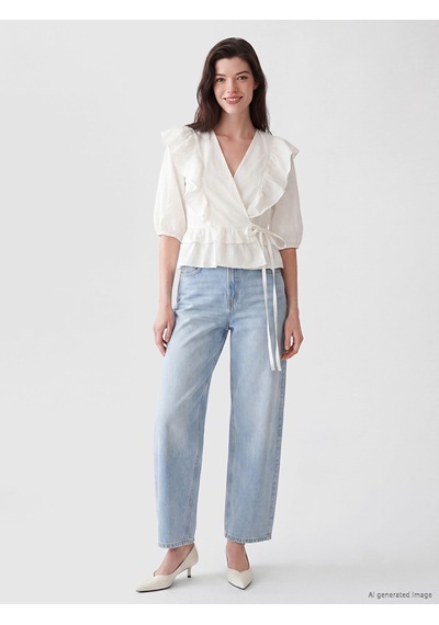 Lcw Comfort Beyaz Kruvaze Yaka Fırfırlı Bluz
