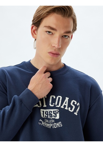 Koton Oversize Sweatshirt Kolej Baskılı Bisiklet Yaka Pamuk Karışımlı Lacivert 5wam70099mk Lacivert Koton Oversize Sweatshirt Kolej Baskılı Bisiklet Yaka Pamuk Karışımlı Lacivert 5wam70099mk Lacivert