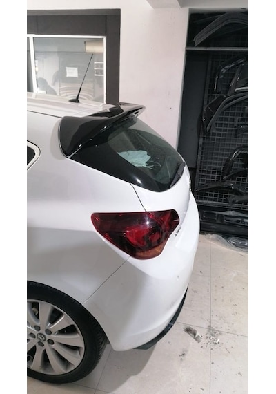 Astra J Hb Plastik Spoiler Parlak Siyah